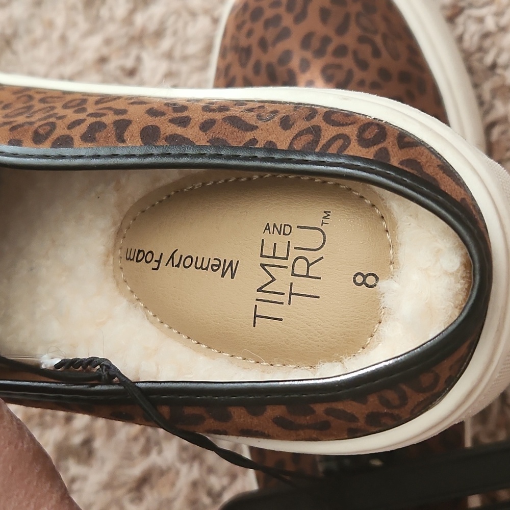 Brand New Clogs - Picture 3 of 4